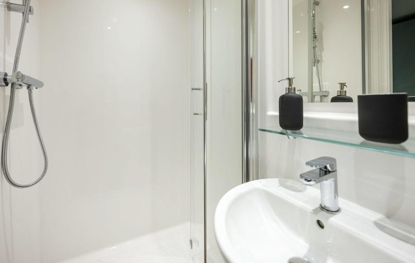 Alfreton Road, Arboretum, Nottingham - Image 1